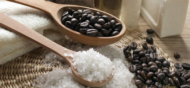 Соль и кофейные зерна - отличное сочетание